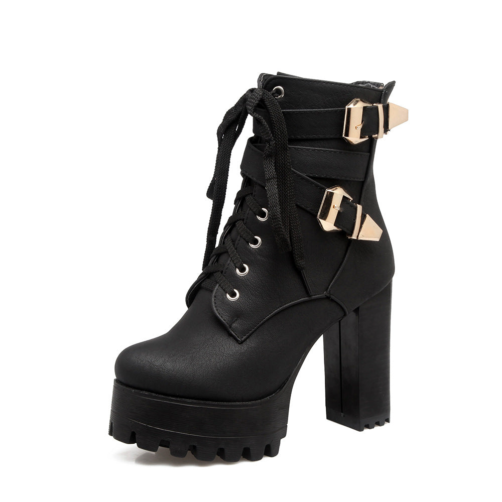 Bota de cuero con Plataforma alta.